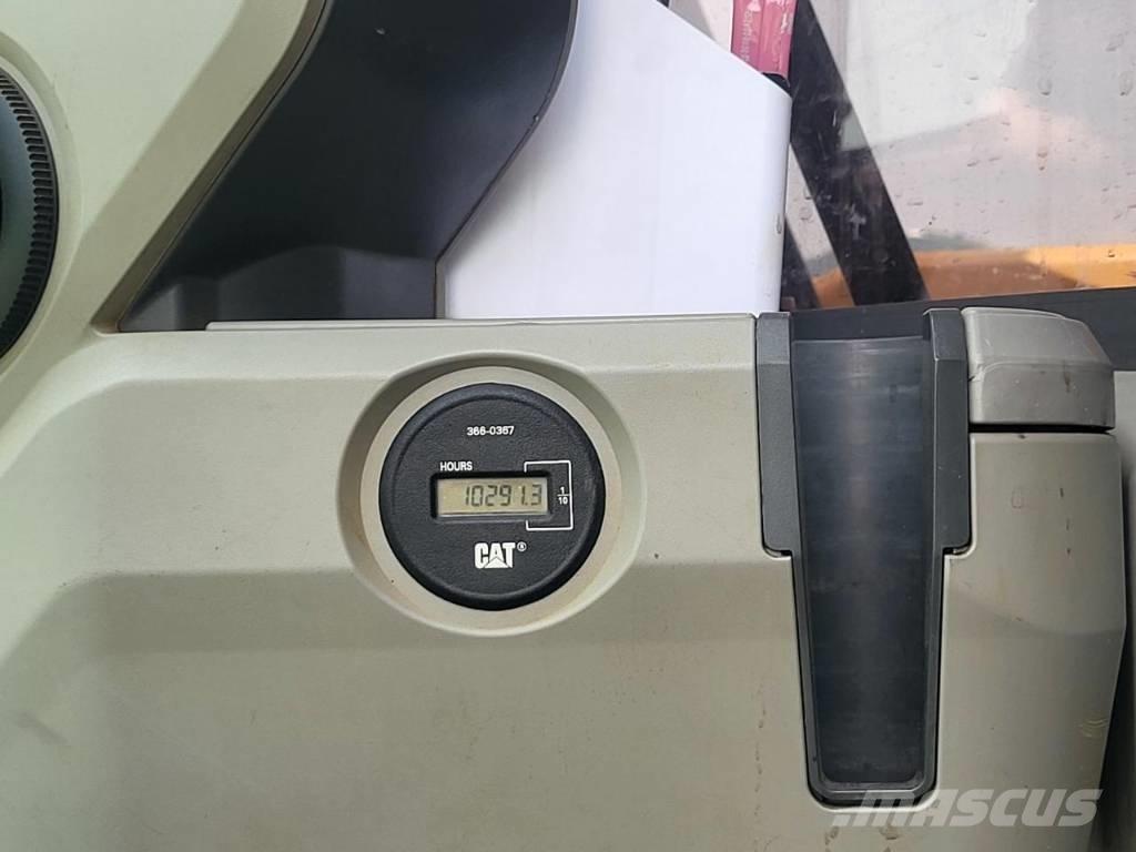 CAT 330FL Гусеничные экскаваторы