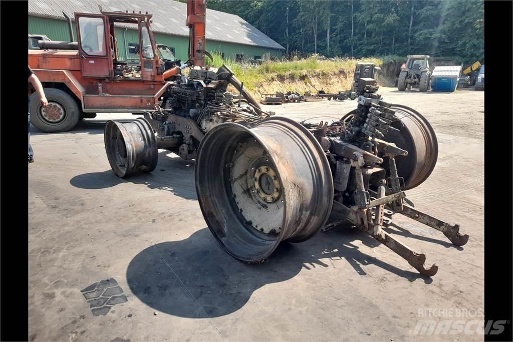 Valtra T213 Трактора