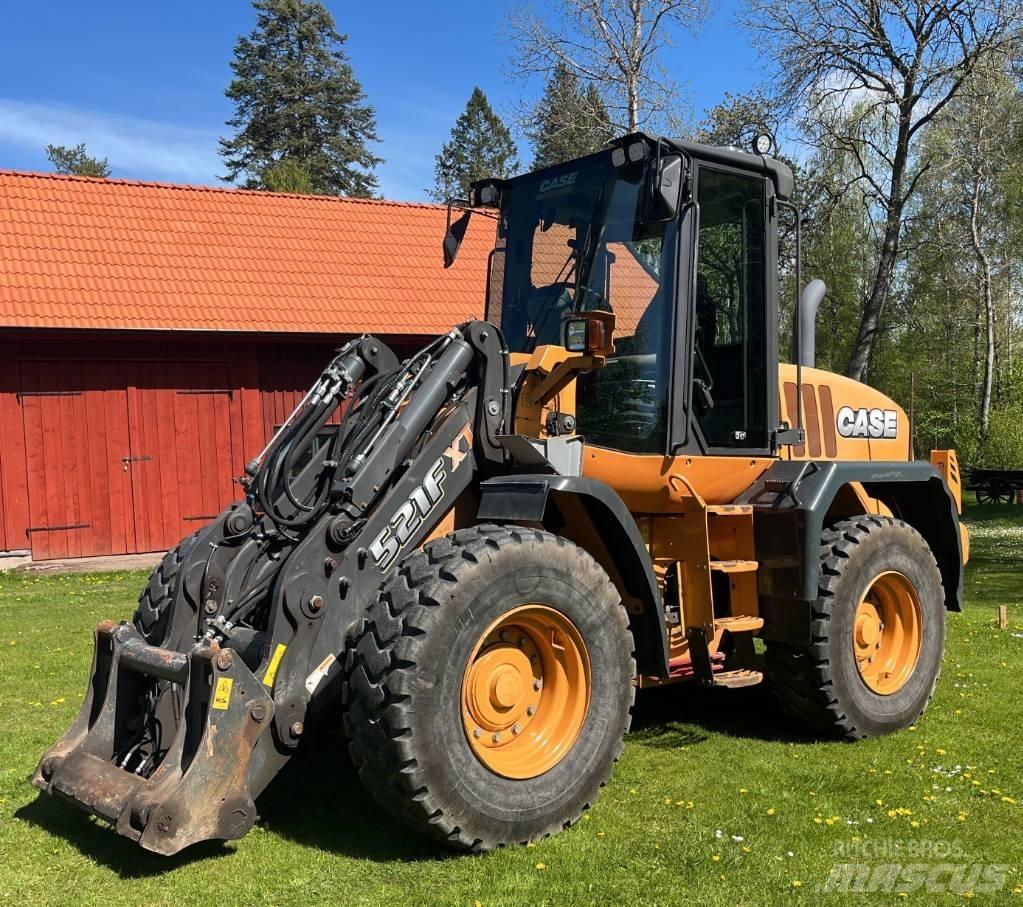 CASE 521 F XT Фронтальные погрузчики