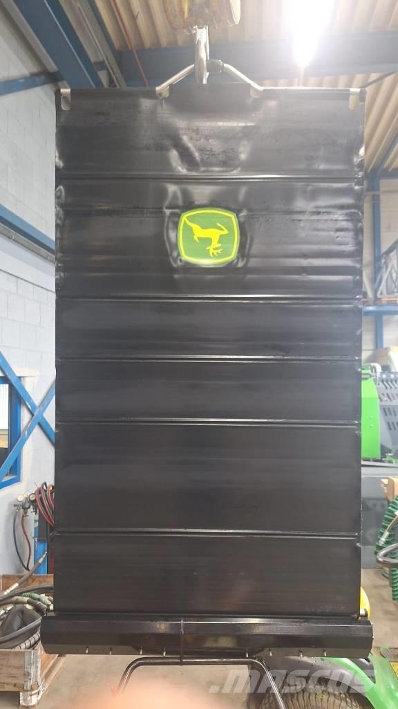 John Deere F708644 Кабины и интерьер