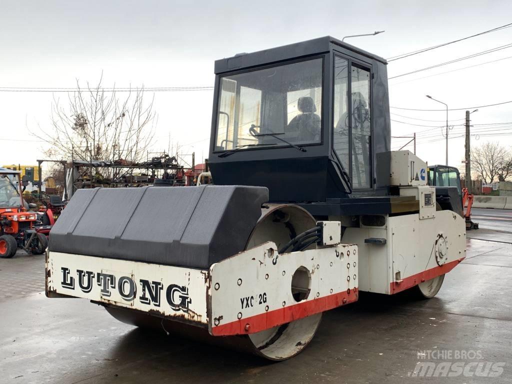 Lutong LTC12G Катки тротуарные
