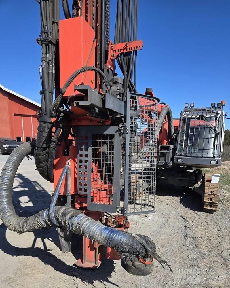 Sandvik Ranger DX800 Туннельные буры