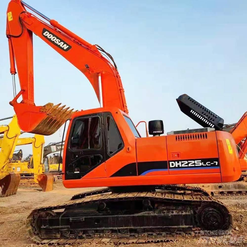 Doosan 225 Гусеничные экскаваторы