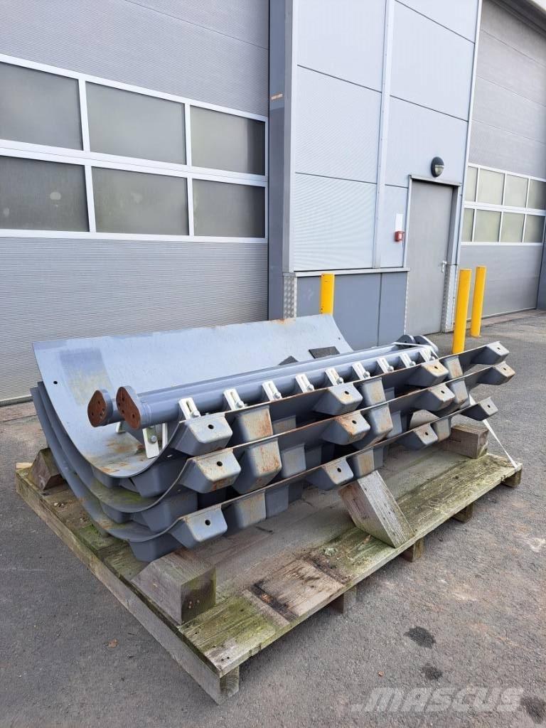 Hamm H13 i Гусеницы и цепи