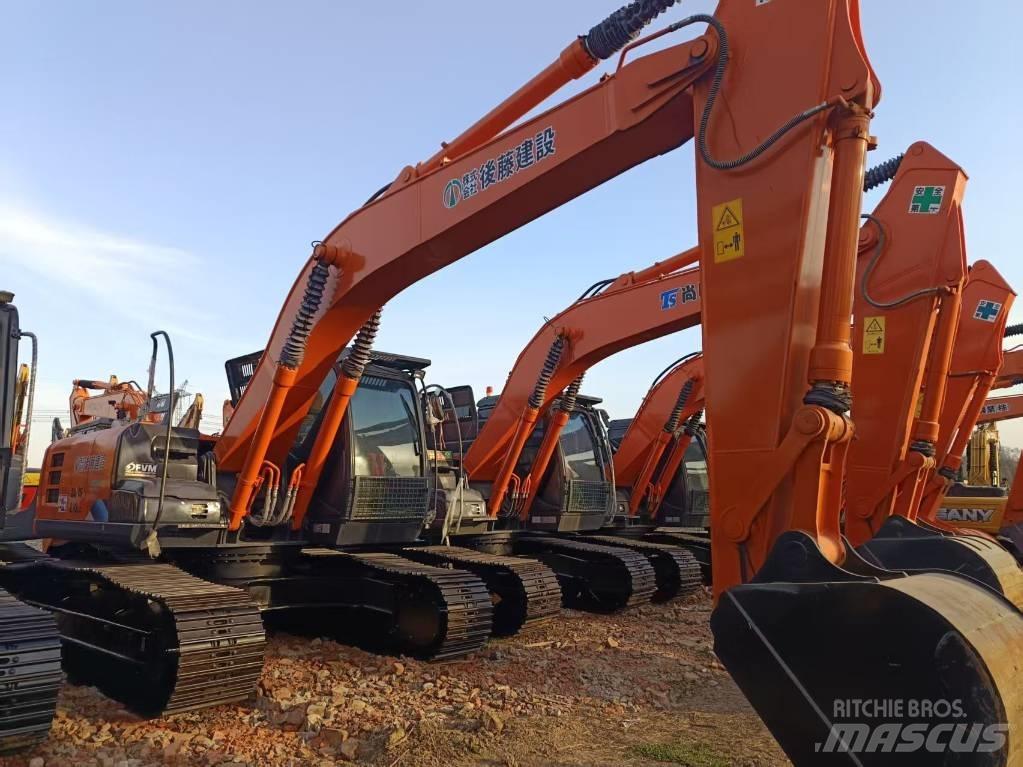 Hitachi ZX210 Гусеничные экскаваторы