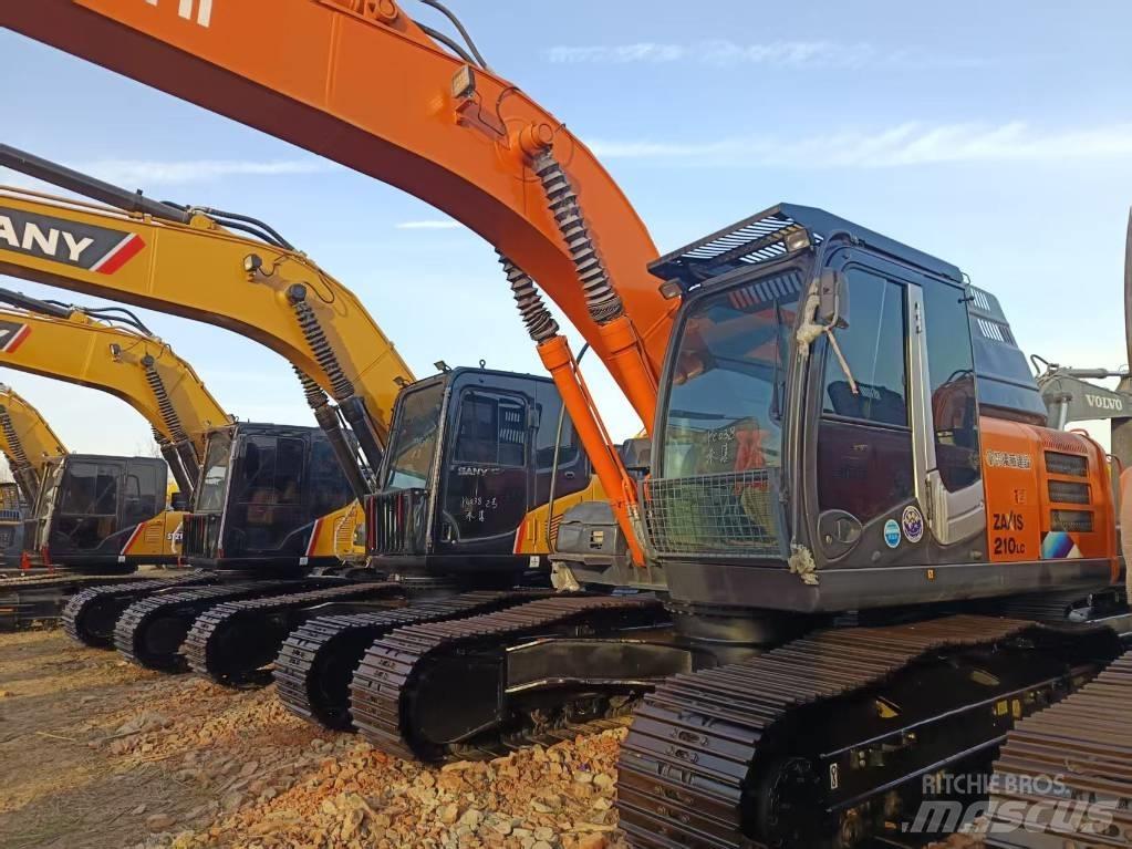 Hitachi ZX210 Гусеничные экскаваторы