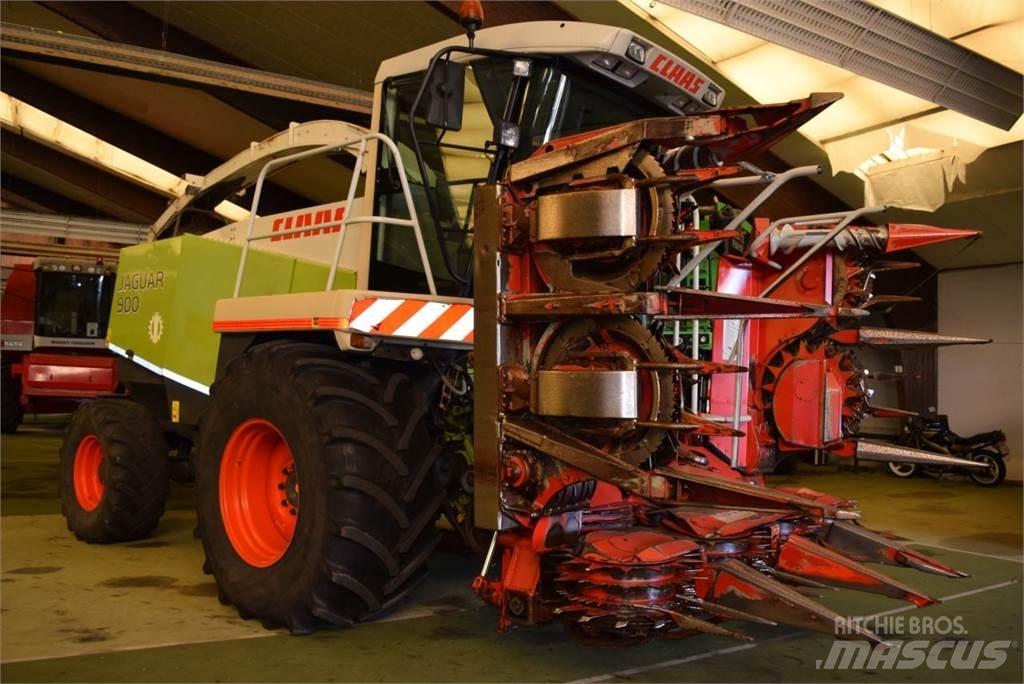 CLAAS Jaguar 900 Самоходные кормоуборочные комбайны