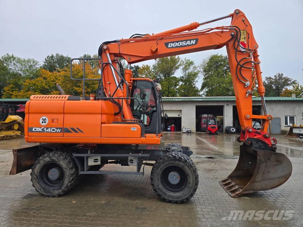 Doosan DX 140-W Колёсные экскаваторы