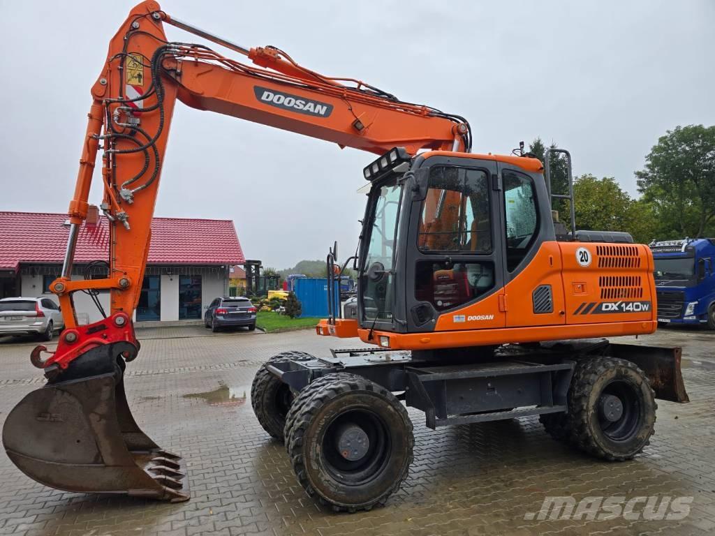 Doosan DX 140-W Колёсные экскаваторы