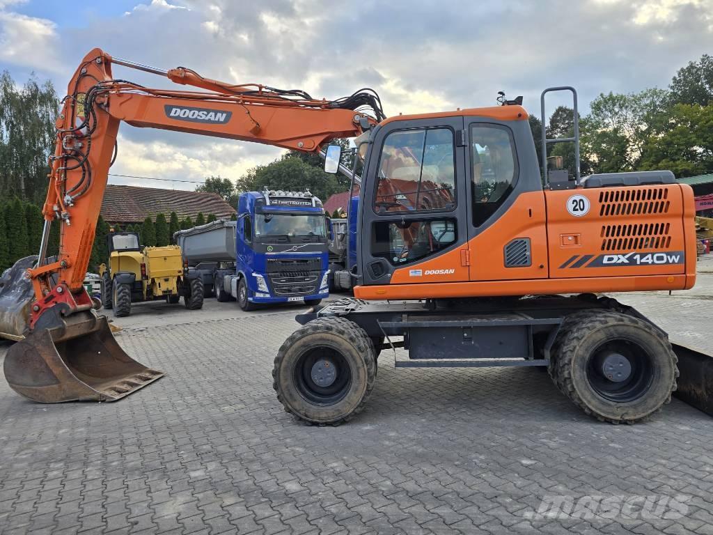 Doosan DX 140-W Колёсные экскаваторы