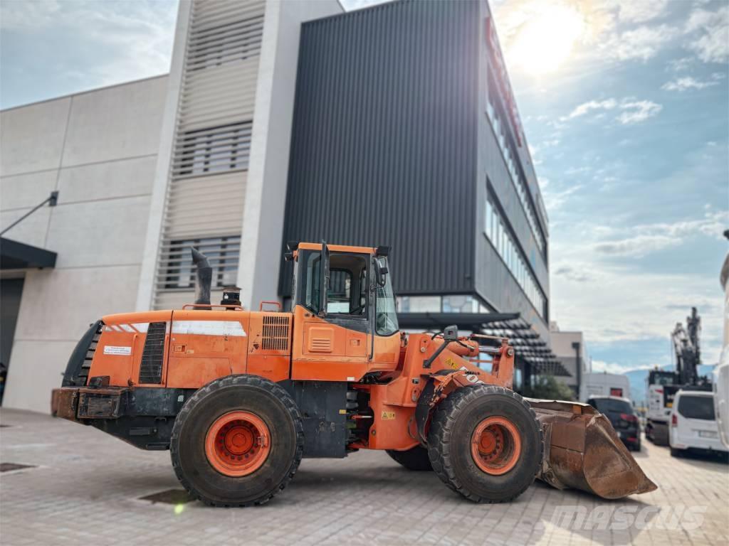 Doosan DL 300 Фронтальные погрузчики