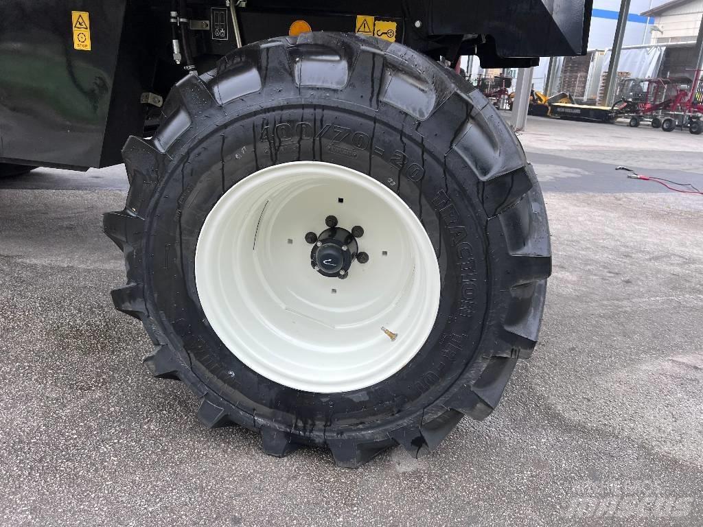 New Holland TC 4.90 Зерноуборочные комбайны