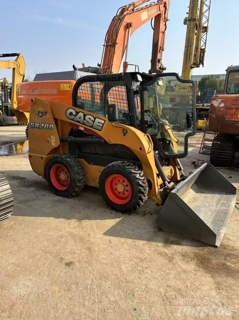 CASE SR 200 Мини-погрузчики