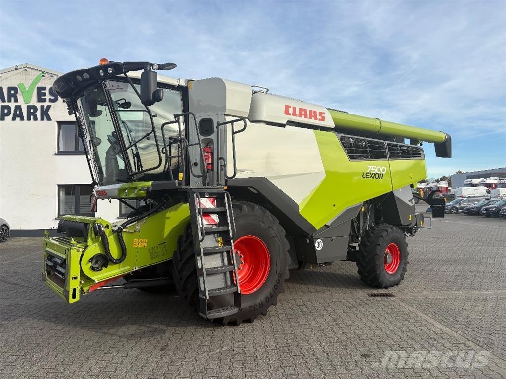 CLAAS LEXION 7500 Зерноуборочные комбайны