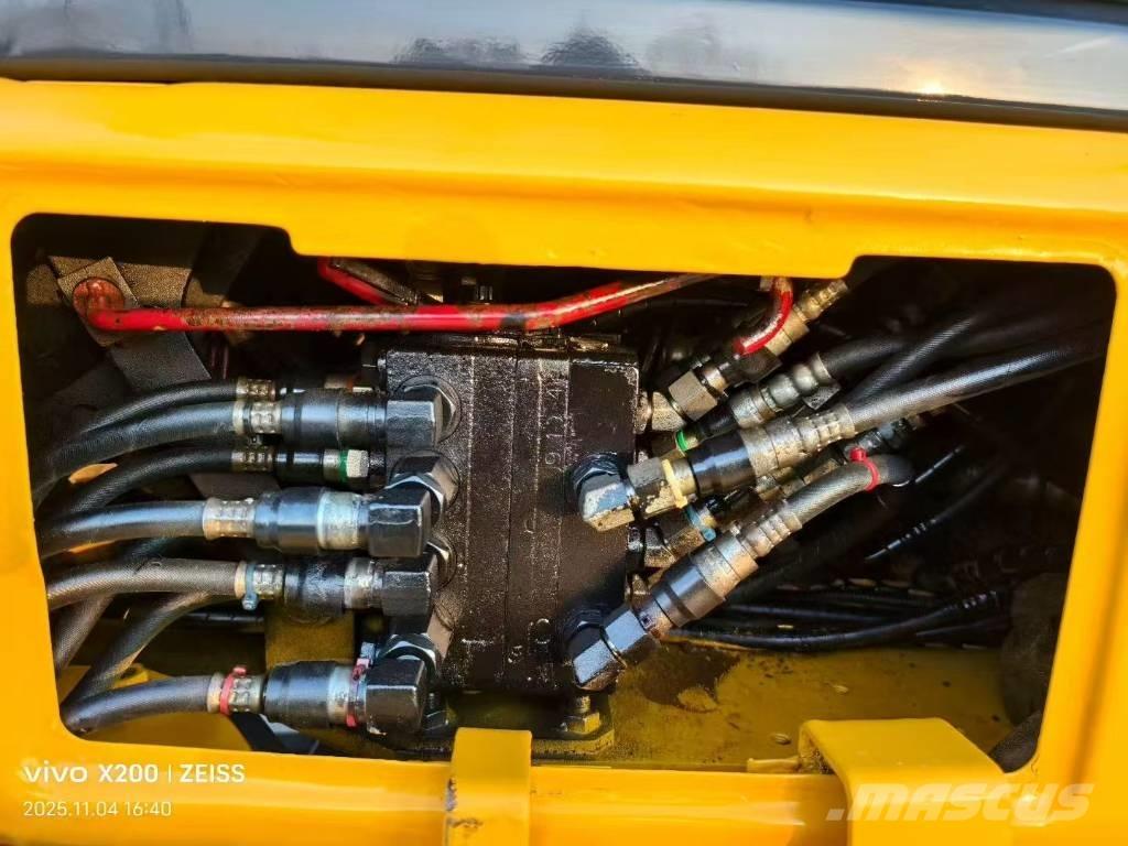 Komatsu PC 40 MR Мини-экскаваторы