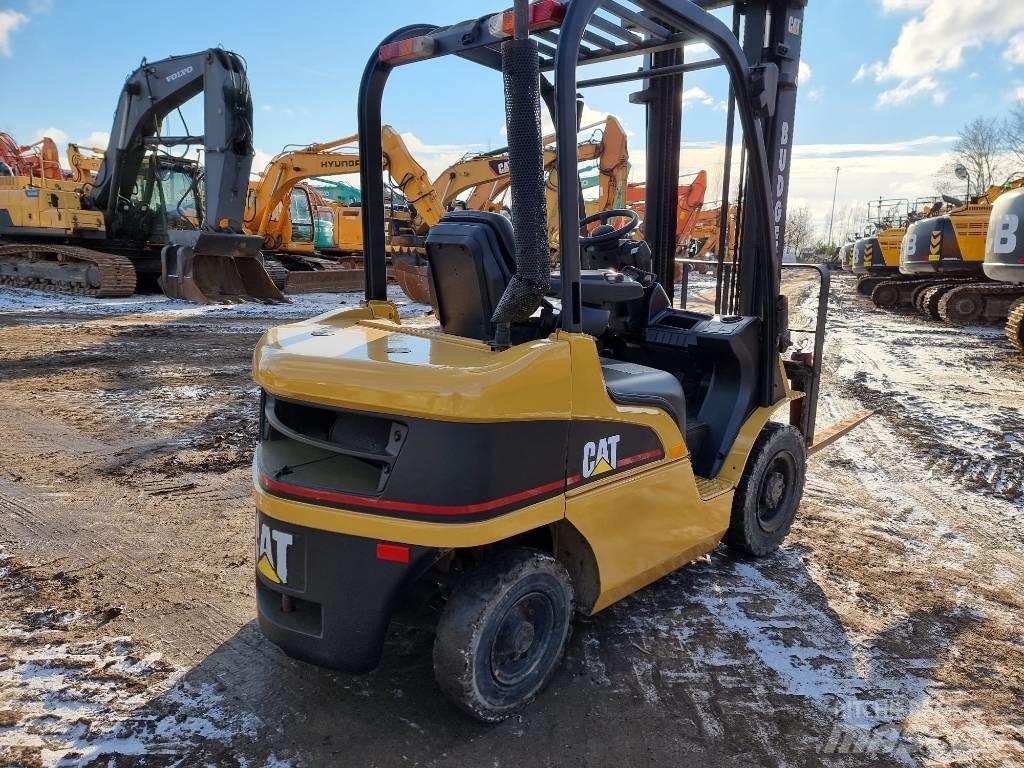 CAT DP 25 N Дизельные погрузчики