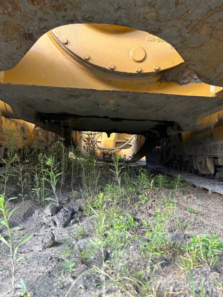 CAT D 5 M LGP Гусеничные бульдозеры