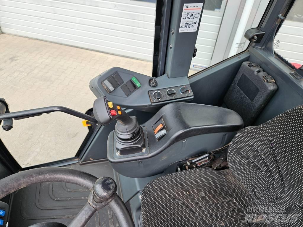 Schäffer 6680Z-II Фронтальные погрузчики