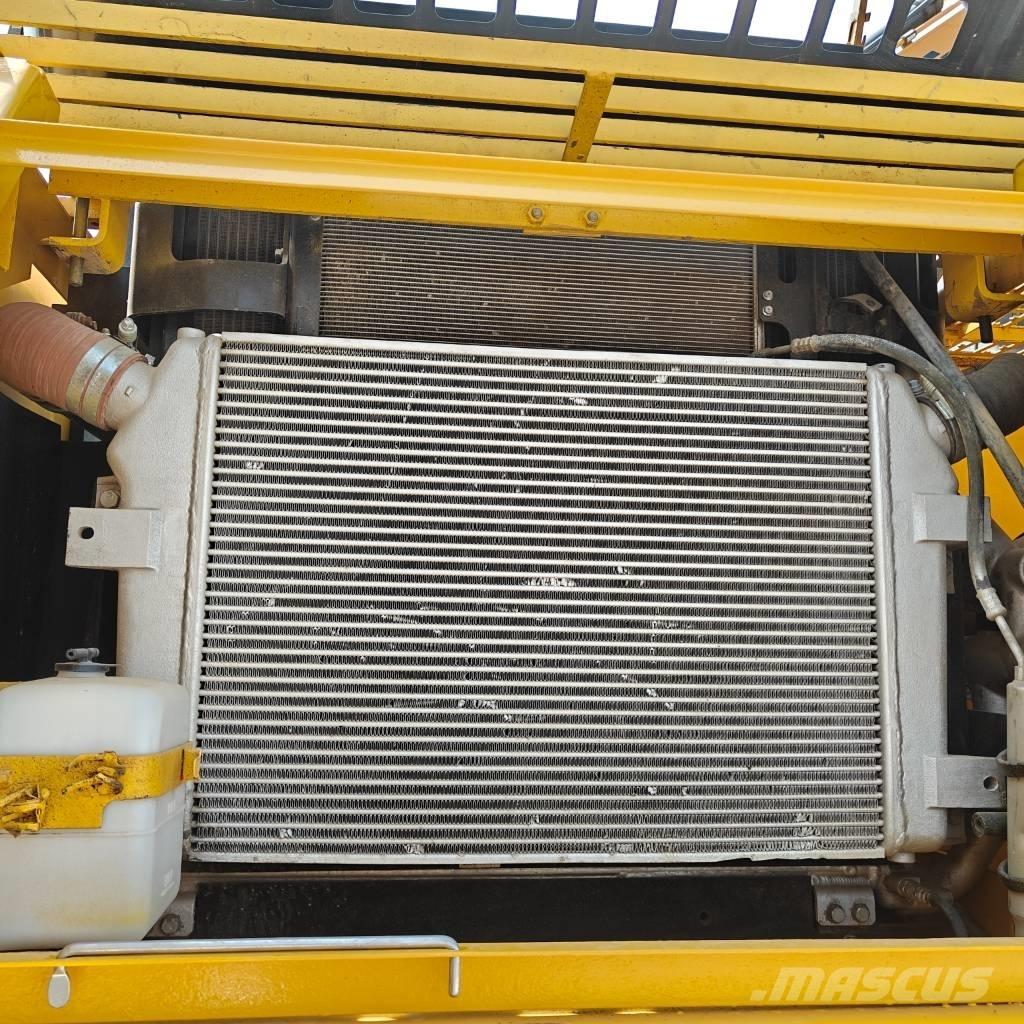 Komatsu 360-7 Гусеничные экскаваторы