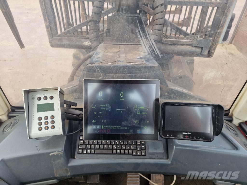 Komatsu 855 Форвардеры