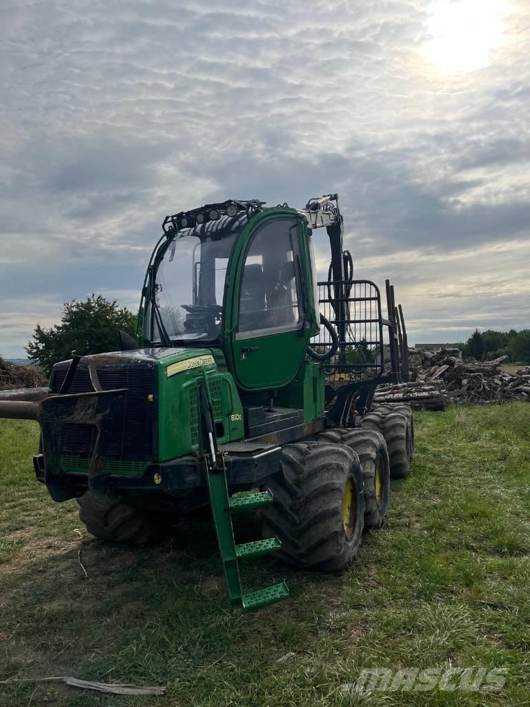 John Deere 810 E Форвардеры