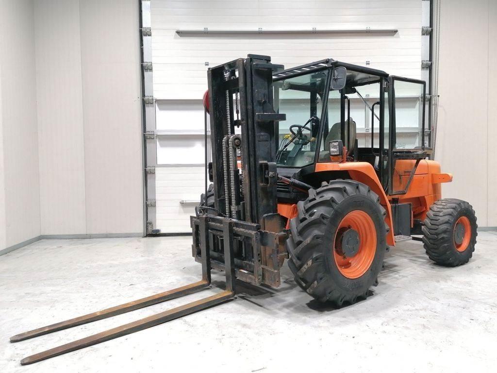 JCB 940 Внедорожные погрузчики