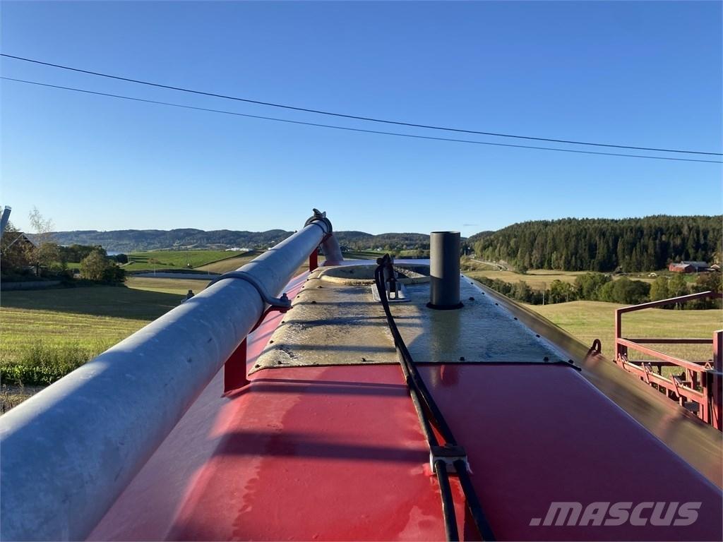 Moi GB 12 tankvogn Разбрасыватели органических удобрений
