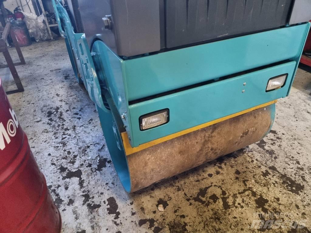 Bomag BW 100 AD-4 Катки тротуарные