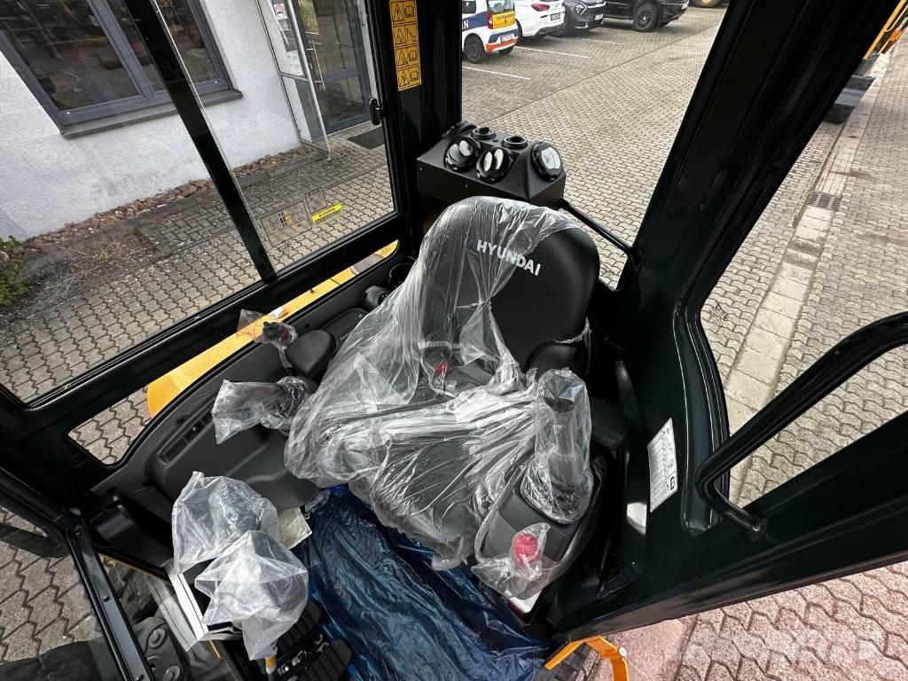 Hyundai R35Z 9A Мини-экскаваторы