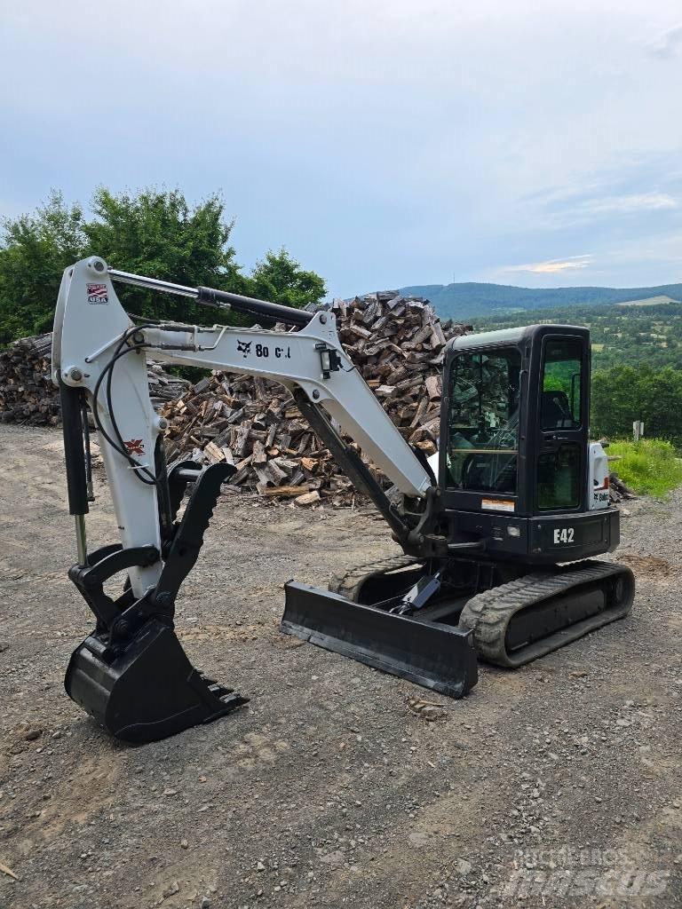 Bobcat E 42 Мини-экскаваторы
