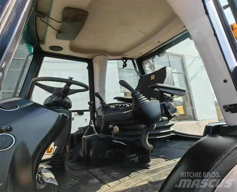 JCB 3CX Экскаваторы-погрузчики