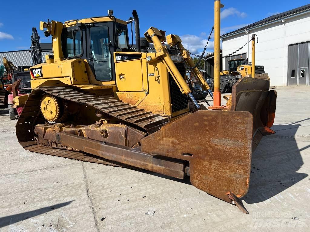 CAT D 6 T LGP Гусеничные бульдозеры
