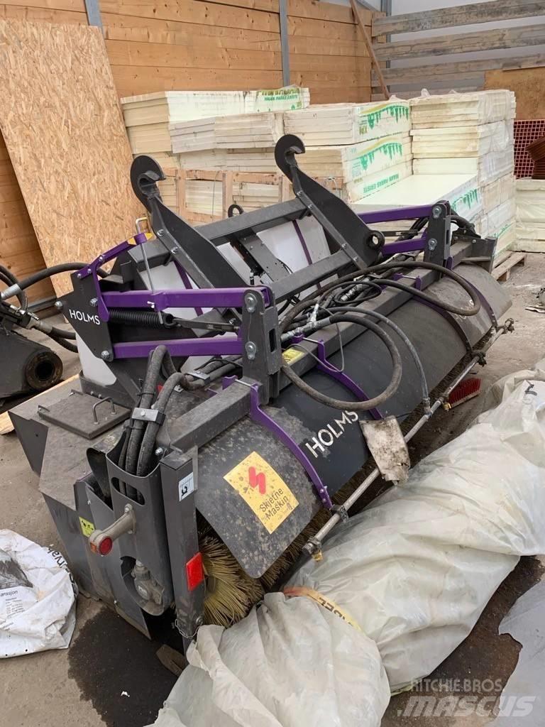 Holms PH250B Вакуумные уборочные машины
