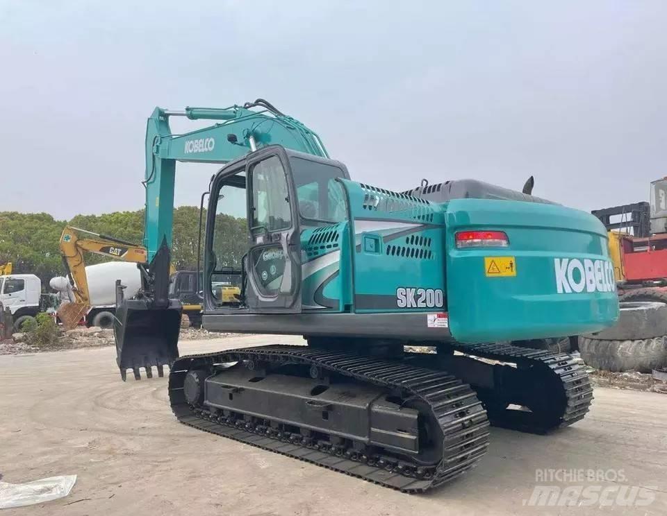 Kobelco SK 200 Гусеничные экскаваторы