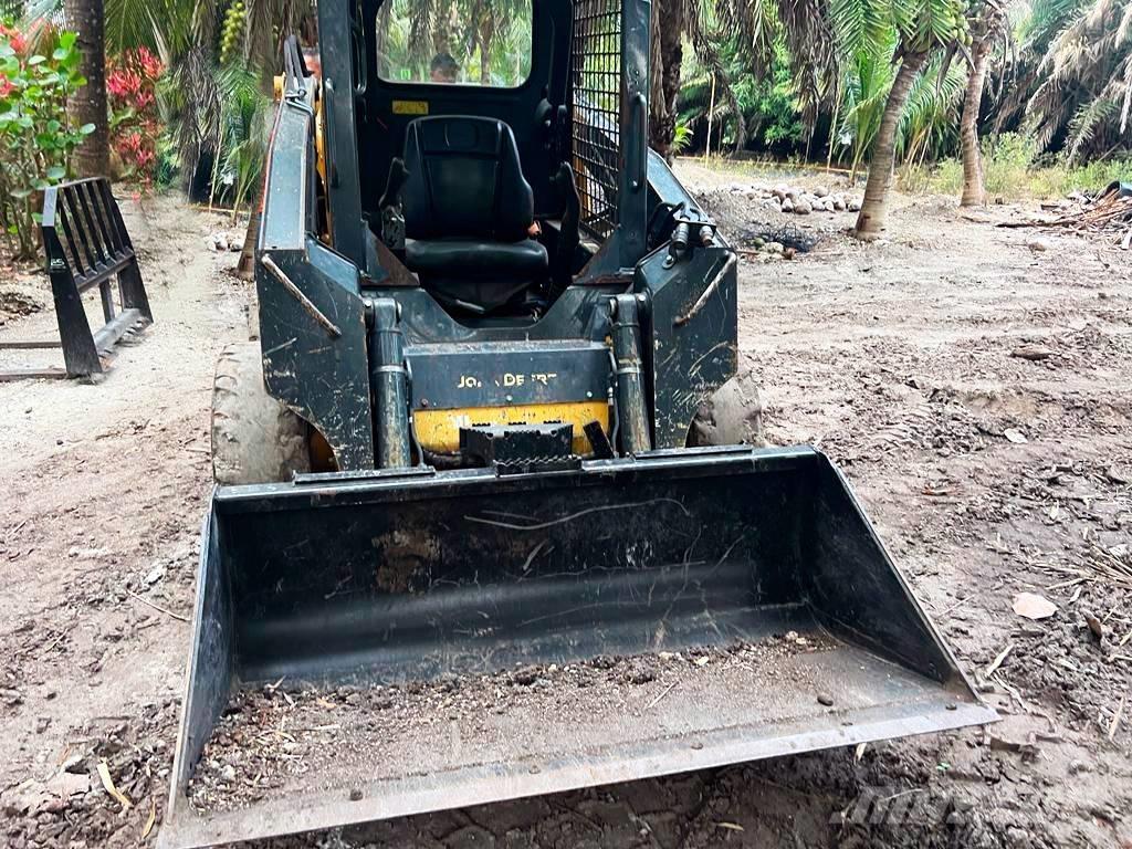 John Deere 312 Мини-погрузчики