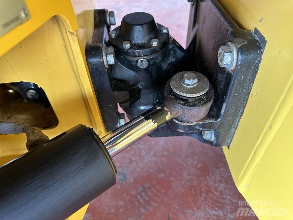 Dynapac CC 900 S Катки тротуарные