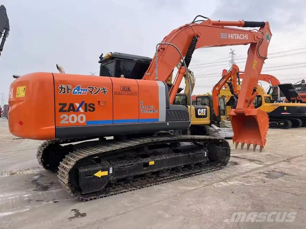 Hitachi ZX 200 Гусеничные экскаваторы