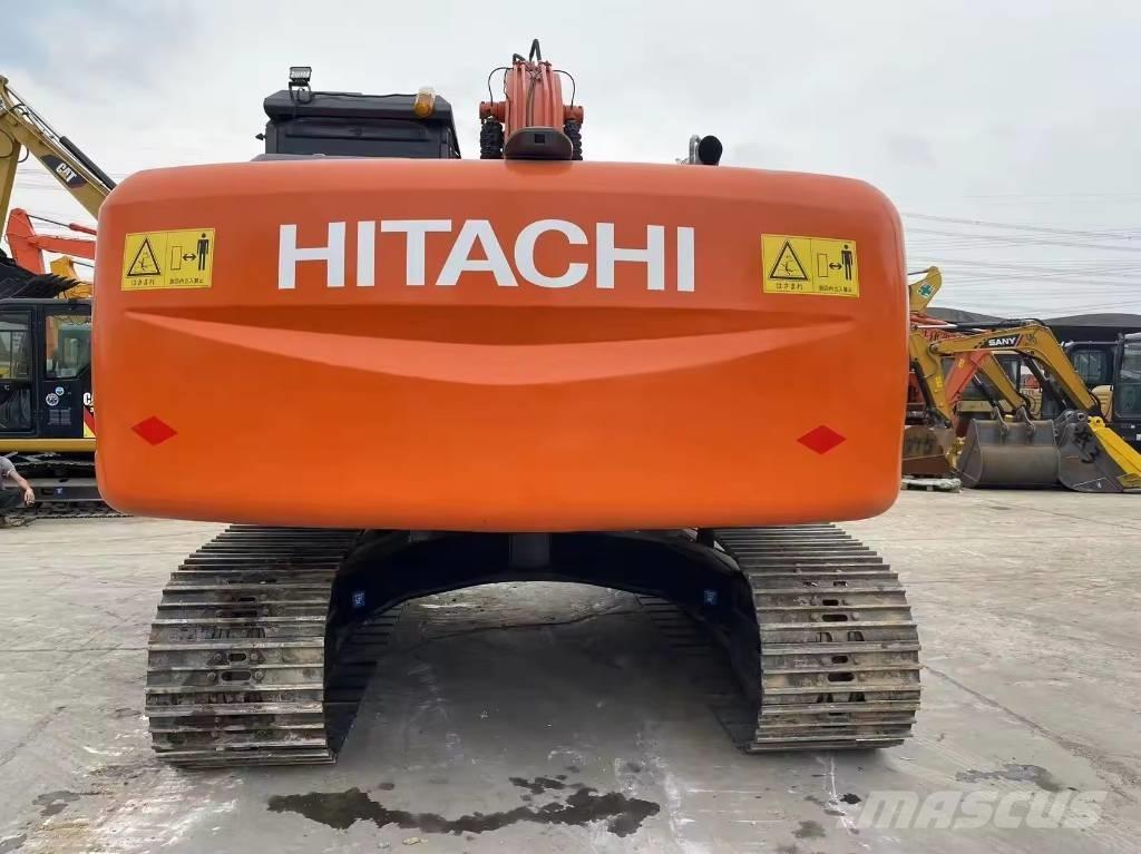 Hitachi ZX 200 Гусеничные экскаваторы