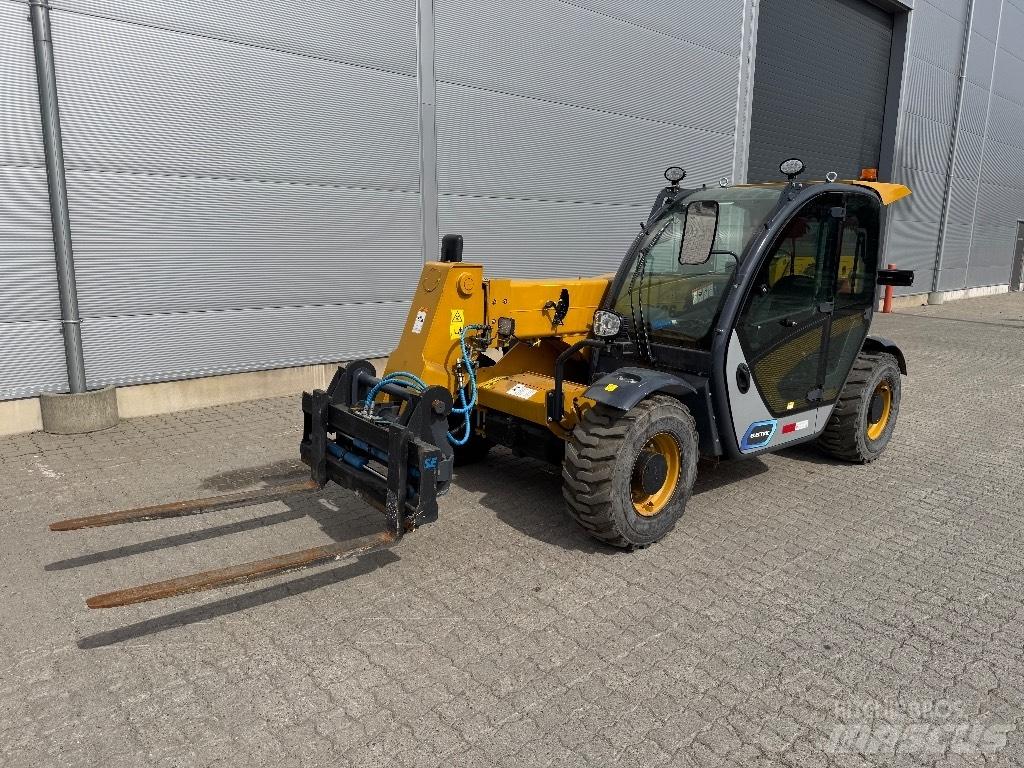 XCMG XC 6-2506 E Телескопические погрузчики