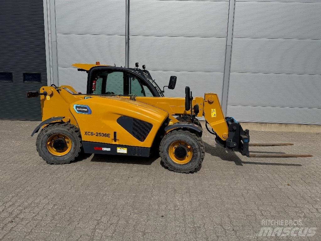 XCMG XC 6-2506 E Телескопические погрузчики