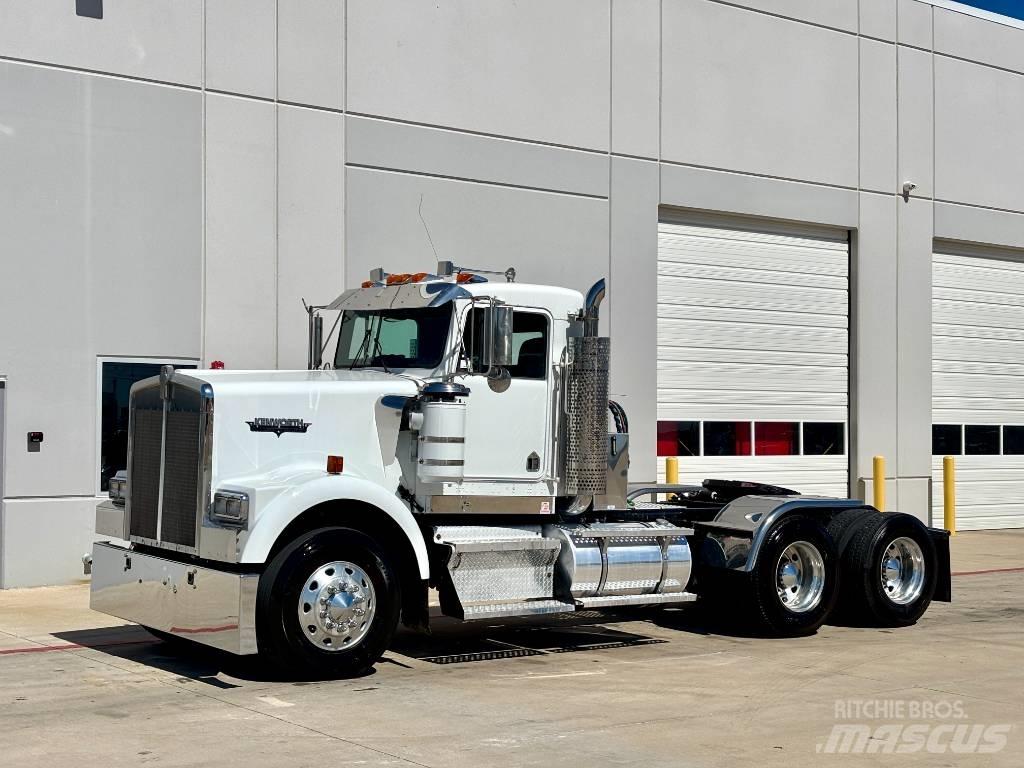 Kenworth W 900 Седельные тягачи