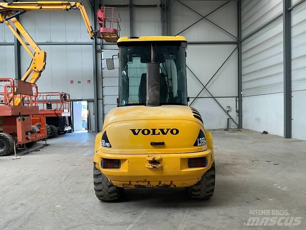 Volvo L 35 B-Z Фронтальные погрузчики