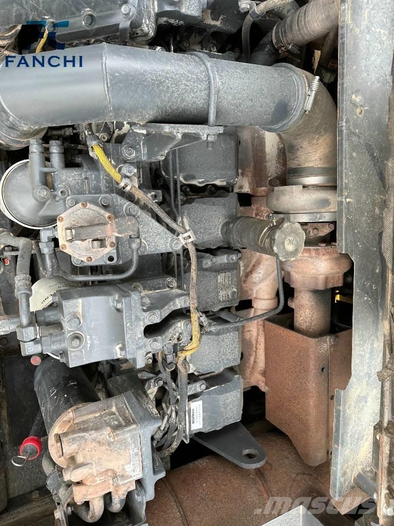 Komatsu PC 450 LC Гусеничные экскаваторы