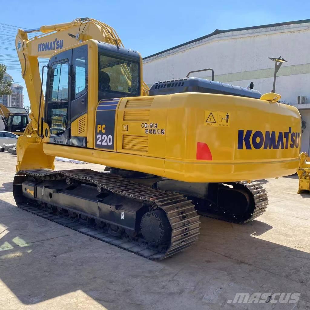 Komatsu PC 220 Гусеничные экскаваторы