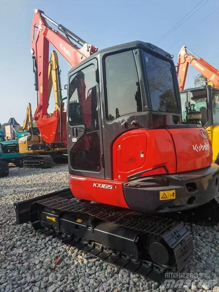 Kubota 165 Гусеничные экскаваторы