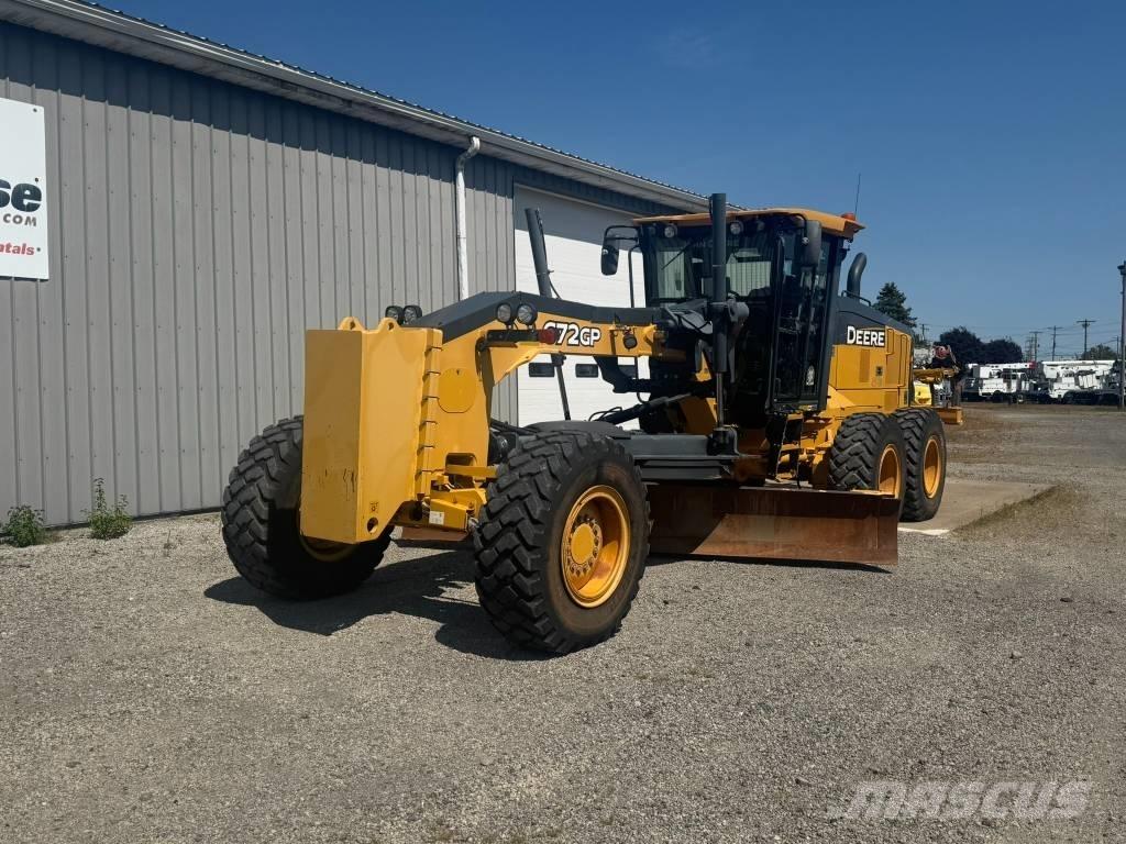 John Deere 672 GP Грейдеры