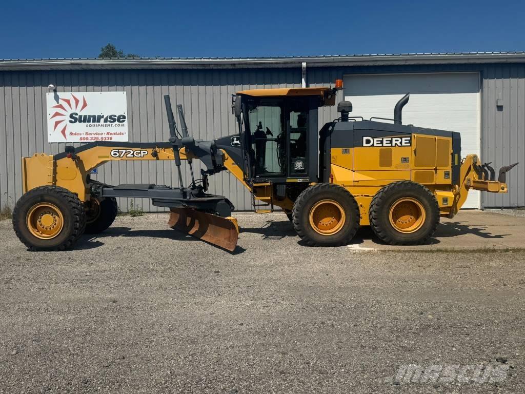 John Deere 672 GP Грейдеры