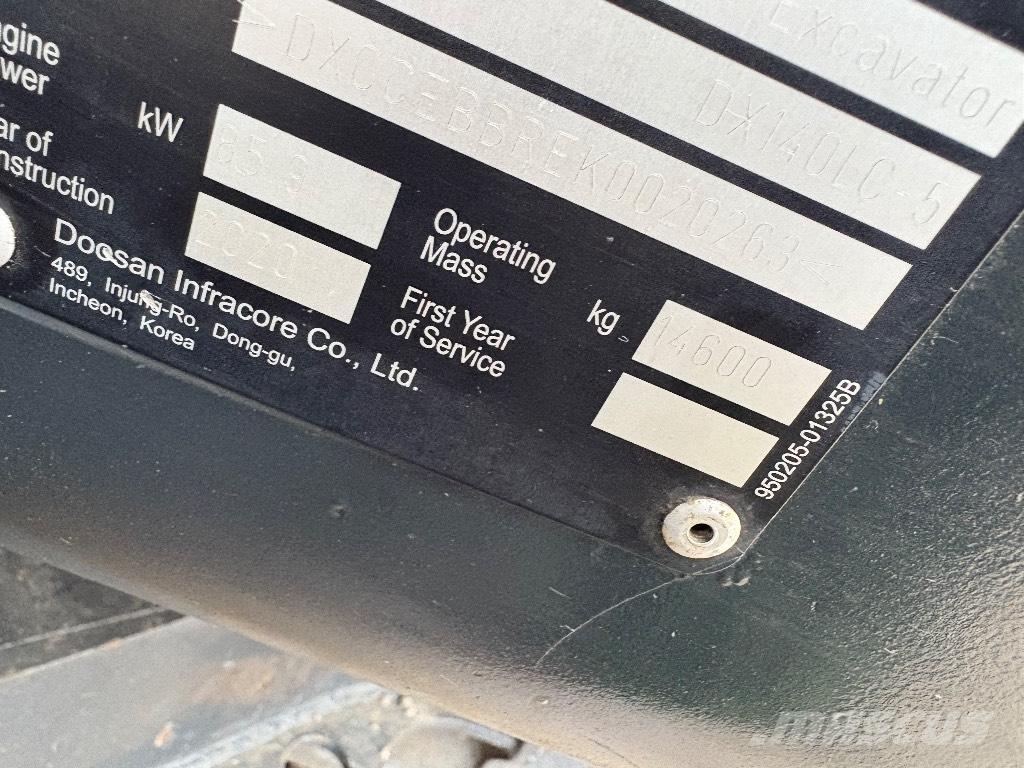 Doosan DX 140 LC Гусеничные экскаваторы