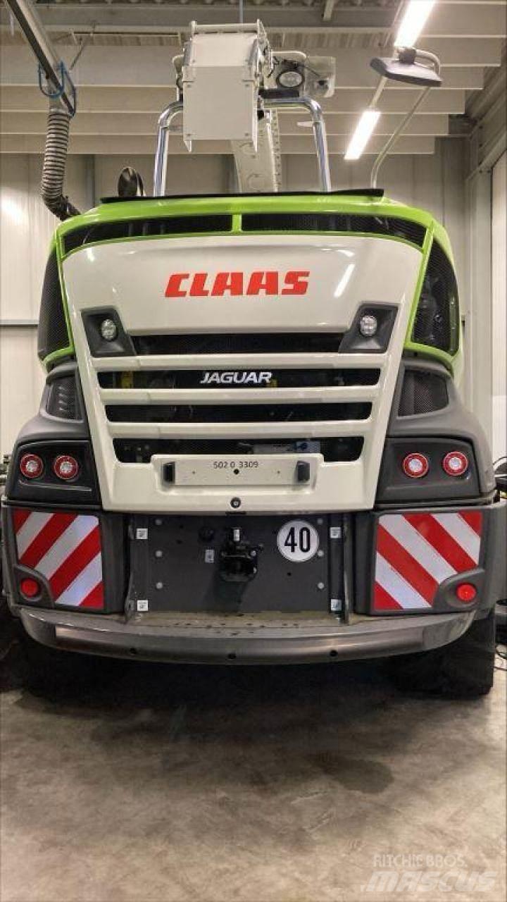 CLAAS Jaguar 990 Самоходные кормоуборочные комбайны