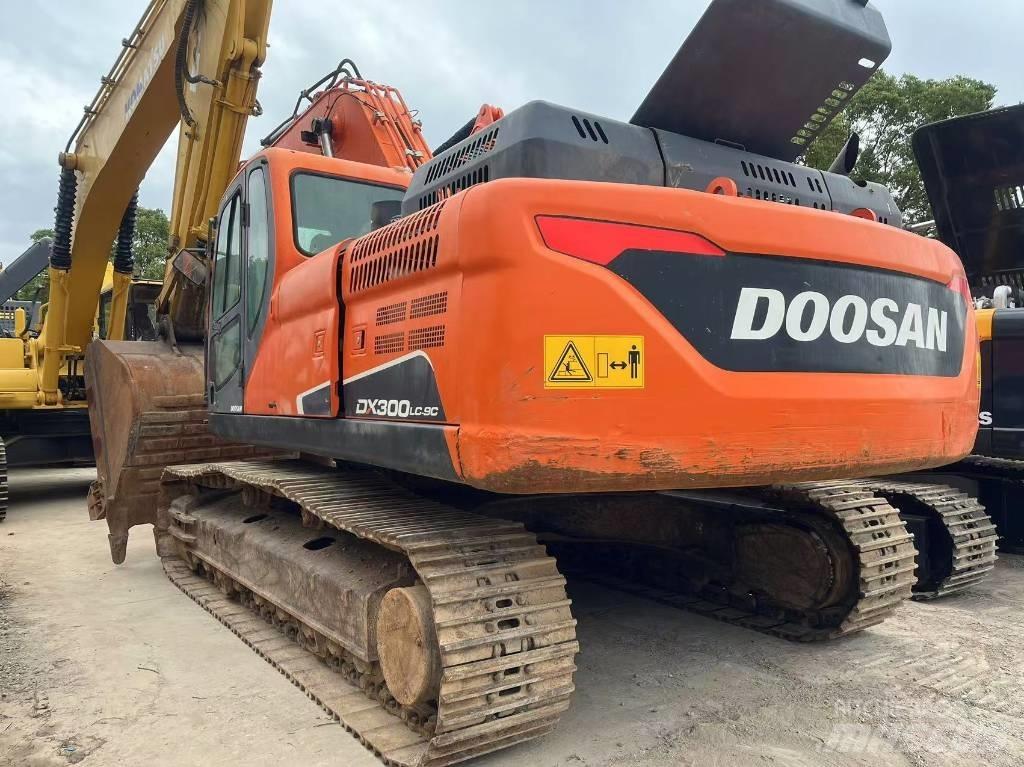 Doosan DX300LC-9C Гусеничные экскаваторы